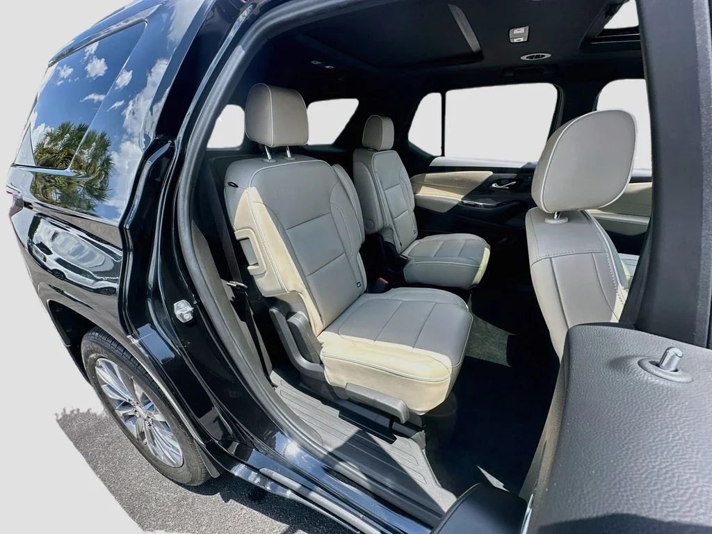 Used 2023 Black Chevrolet Premier image 30