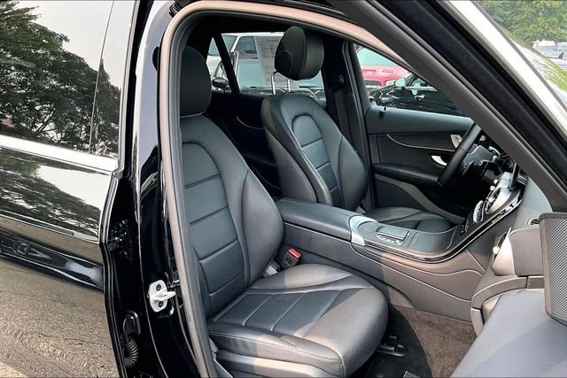 Certified Used 2022 Black Mercedes-Benz GLC 300 image 7