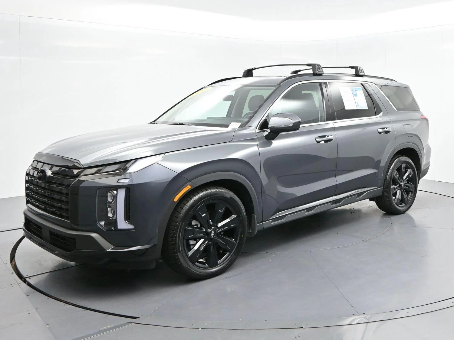 Used 2024 Gray Hyundai XRT image 2