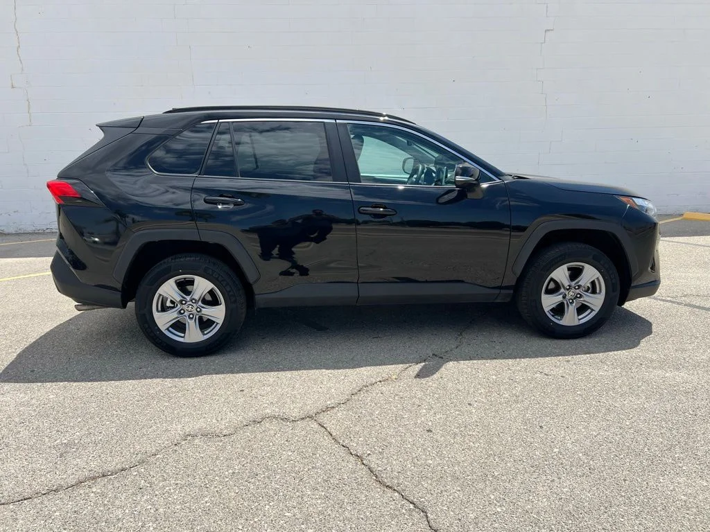 Used 2025 Midnight Black Metallic Toyota XLE image 7