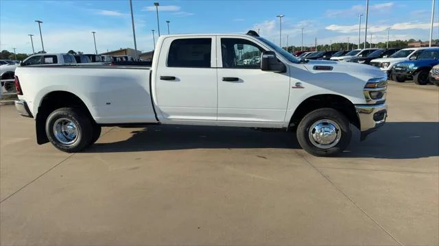 New 2026 Bright White Clear-Coat Exterior Paint RAM Tradesman image 2