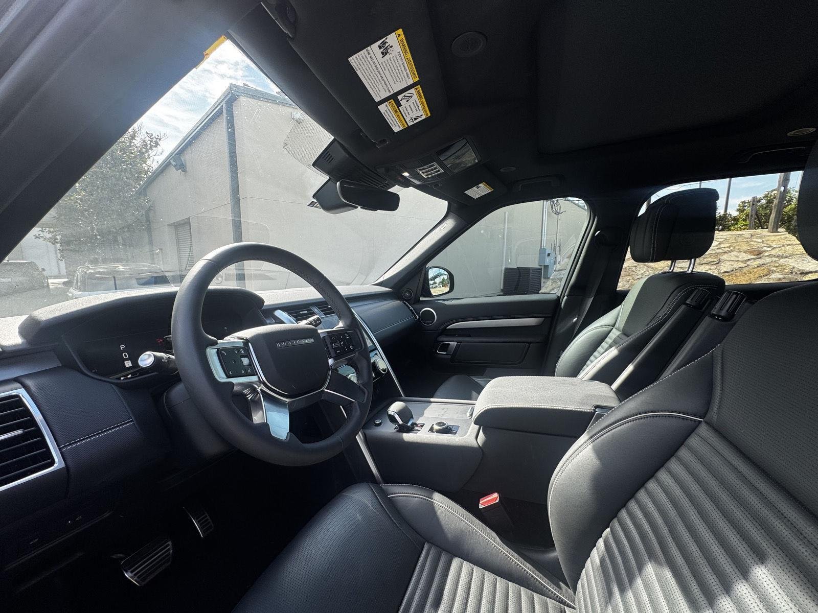 Certified Used 2024 CARPATHIAN DISCO P360 Land Rover Dynamic SE image 15