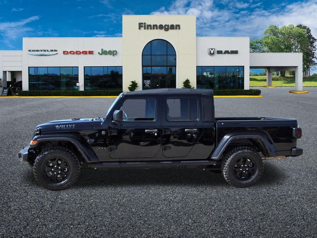 Used 2022 Black Jeep Willys image 4