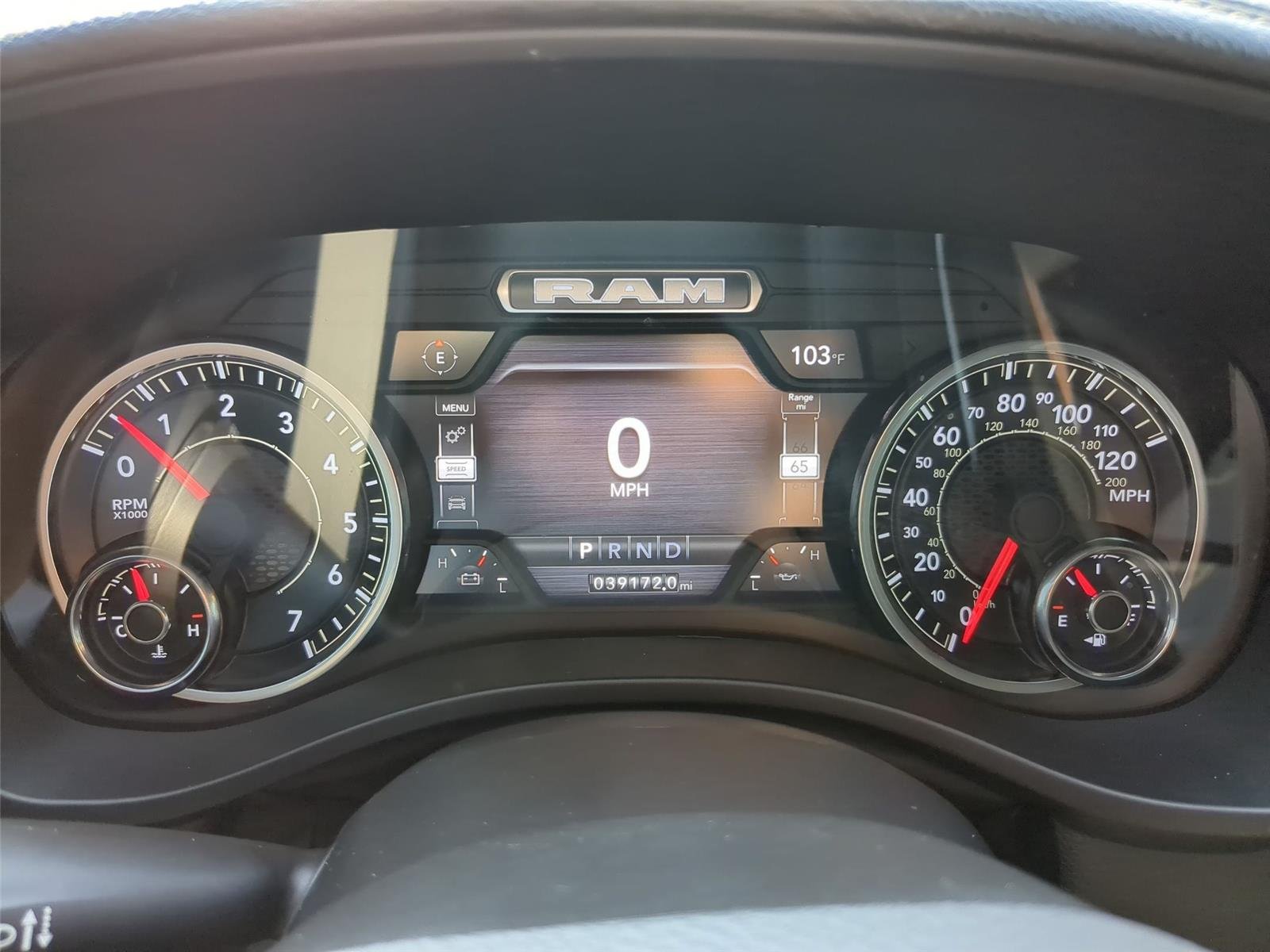 Used 2024  RAM TRUCK LARAM image 18