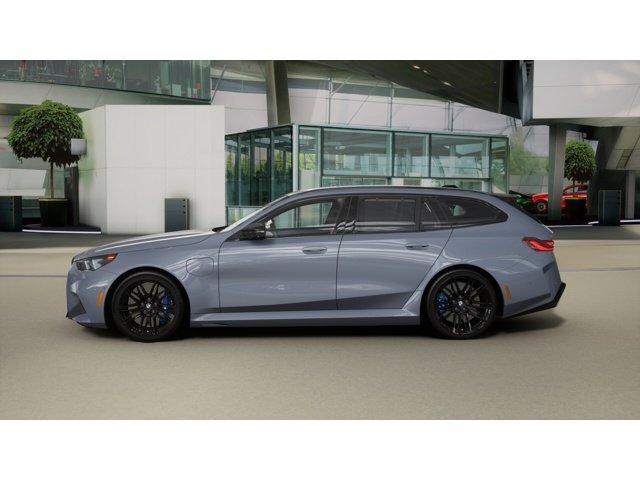 New 2027 Gray BMW M5 image 4