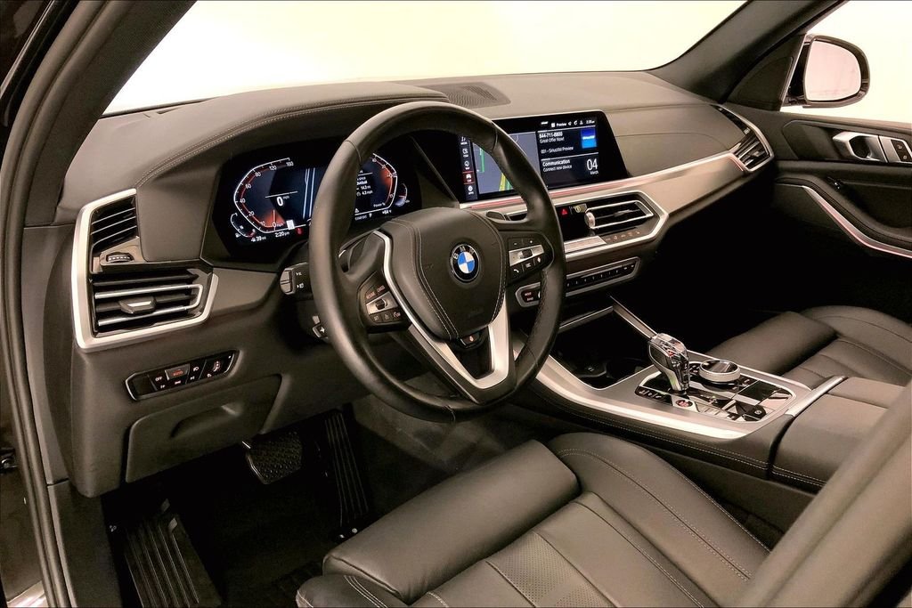 Used 2022 Black Sapphire Metallic BMW  image 21