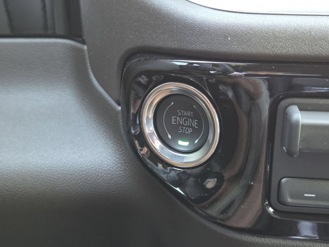 2026 GMC Sierra 1500 SLT - Photo 10