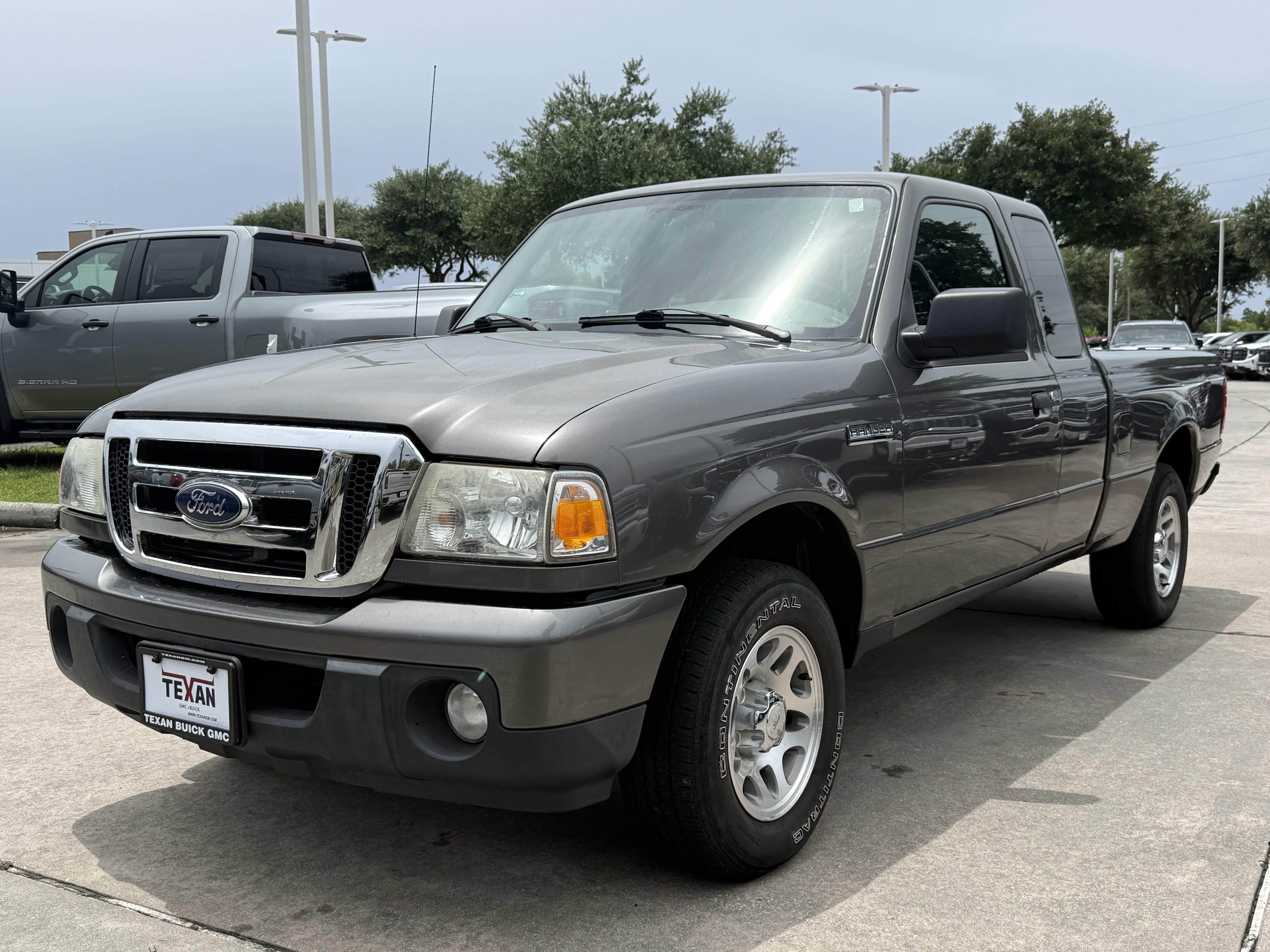 Used 2011 Dark Shadow Gray Metallic Ford XLT image 8