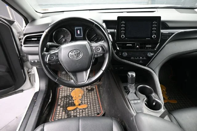 Used 2022 White Toyota SE image 20