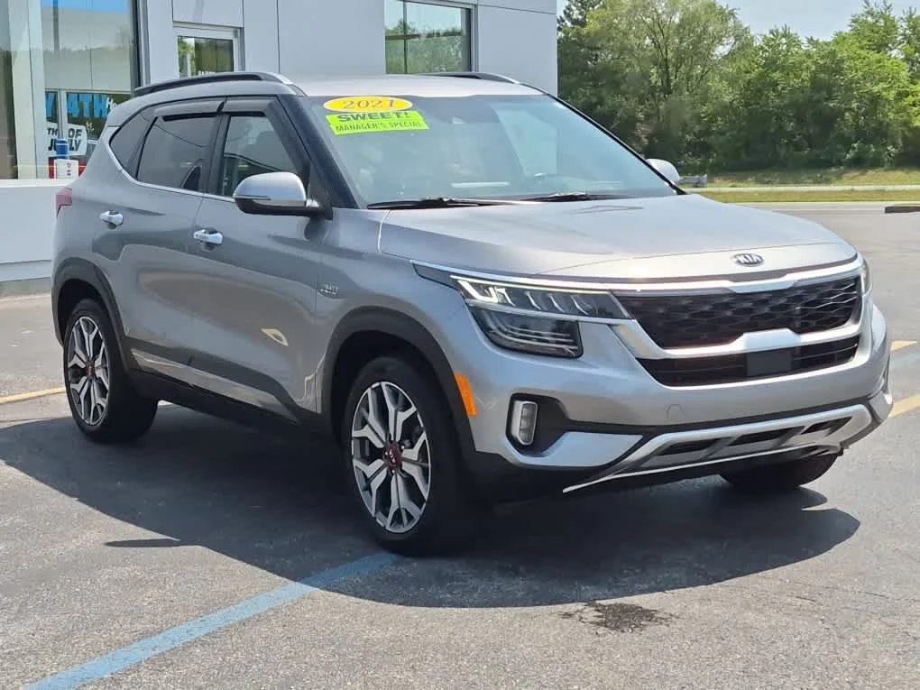 Used 2021 Steel Gray Kia SX image 2