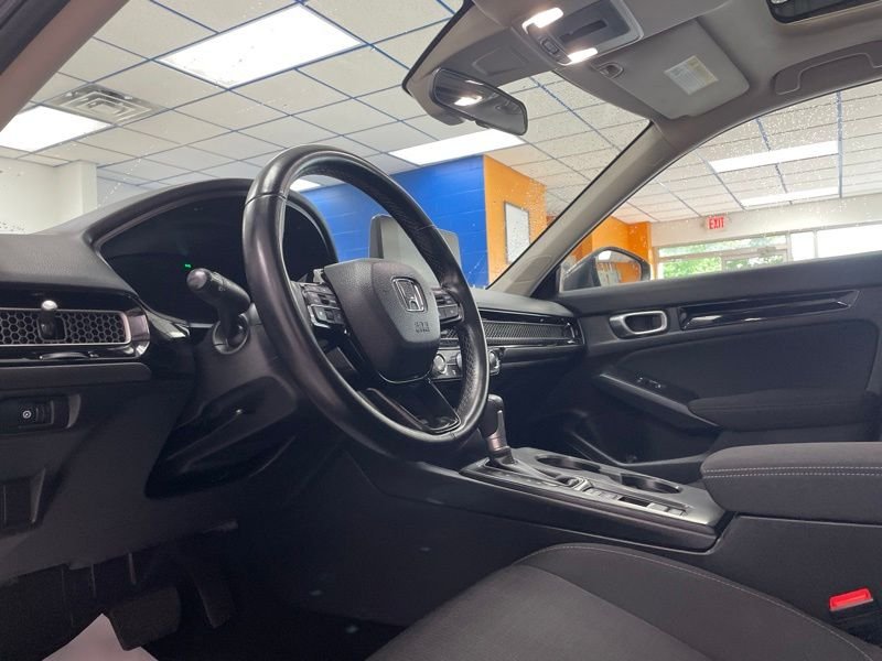 Used 2024  Honda EX image 19