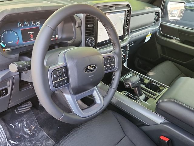 New 2026 Oxford White Ford XLT image 9