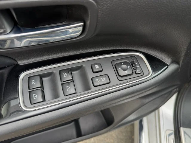 Used 2019 Silver Mitsubishi GT image 29