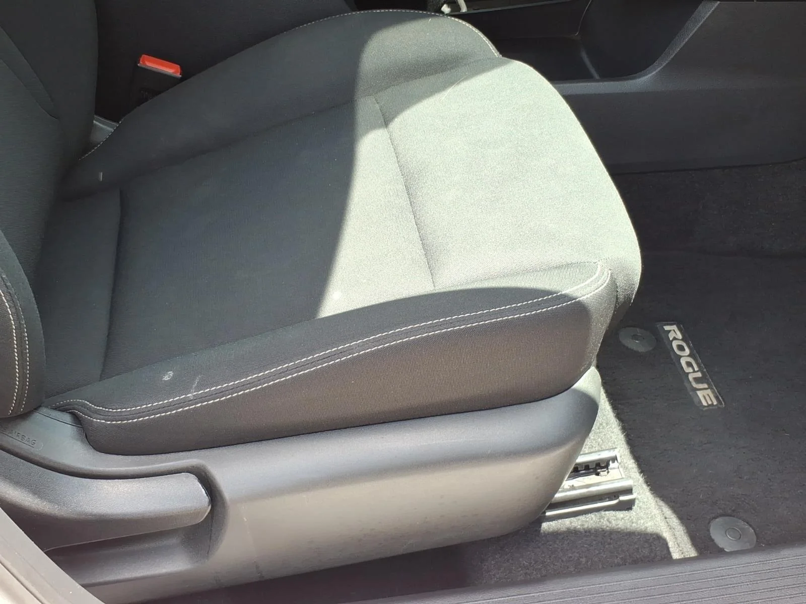 Used 2024 Glacier White Nissan S image 19