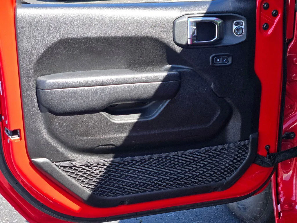 Used 2025 Red Jeep 4-Door Summit 4x4 image 18