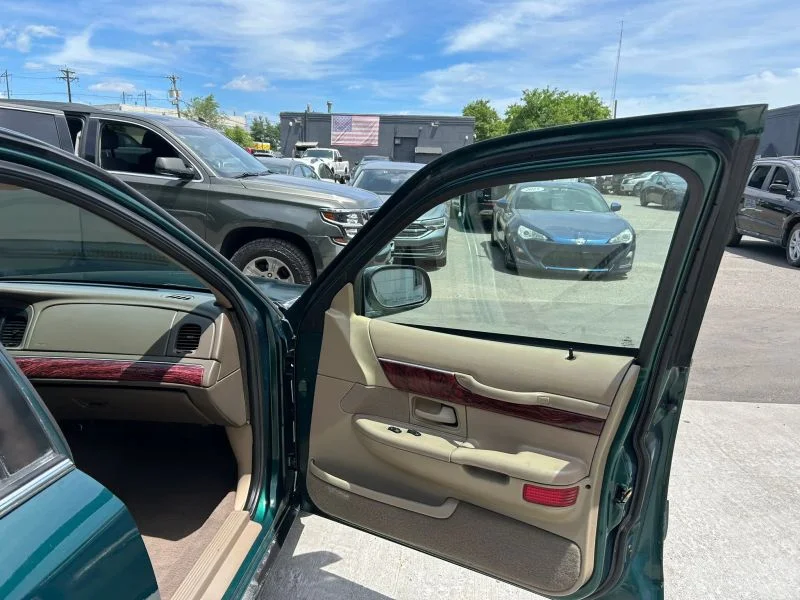 Used 2000 Green Mercury GS Sedan 4D image 15