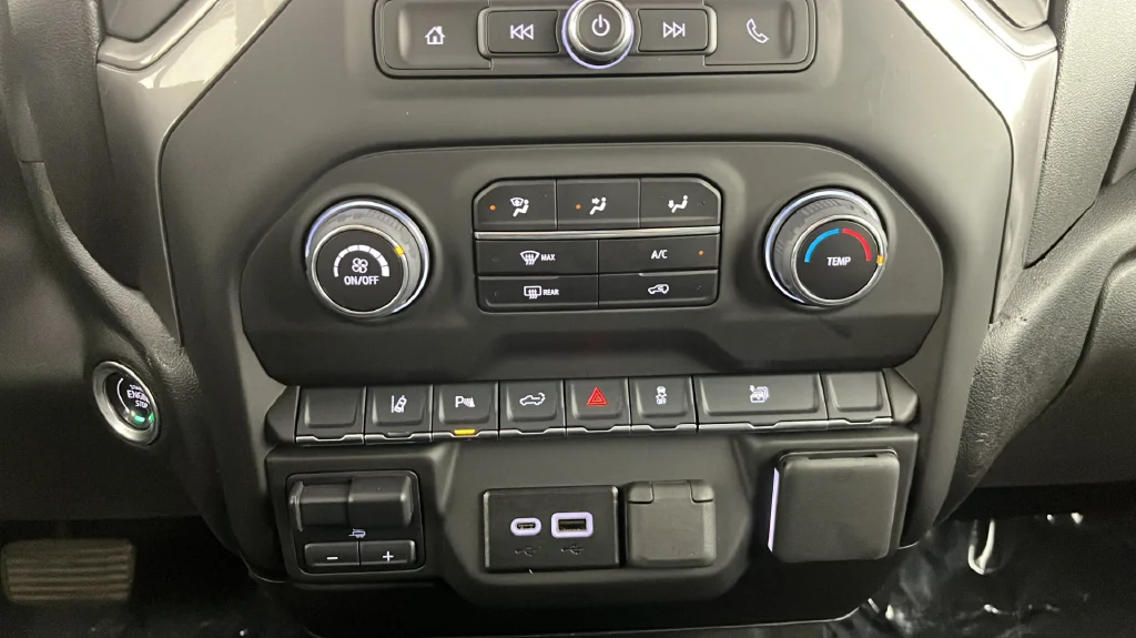Used 2025 Black Chevrolet Custom image 27