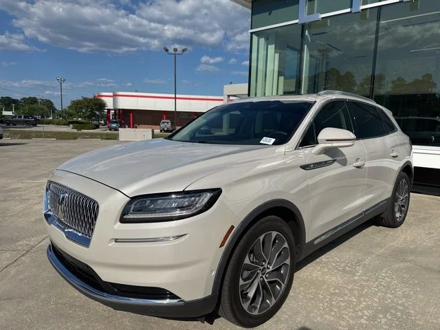 Used 2023 White Lincoln Reserve image 1