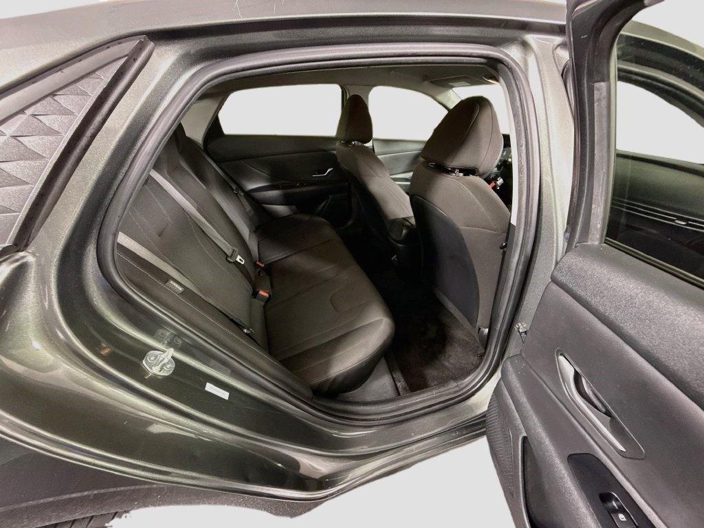 Used 2025 Amazon Gray Hyundai SE image 22