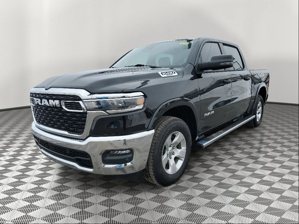 Used 2025 Diamond Black Crystal Pearl Coat Ram Big Horn image 2