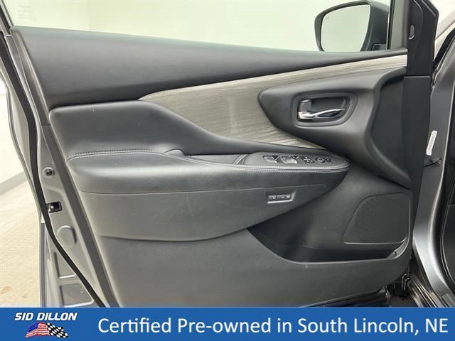 Used 2017 Gun Metallic Nissan Platinum image 15