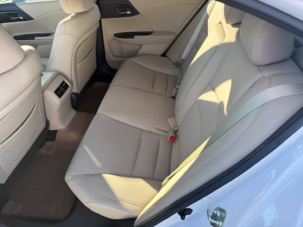 Used 2014  Honda EX-L image 12