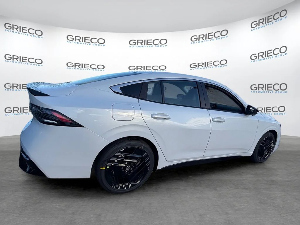New 2027 Aspen White TriCoat Nissan SR image 7