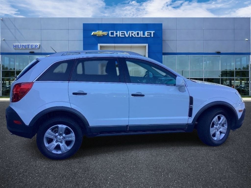 Used 2014 Arctic Ice Chevrolet LS image 5