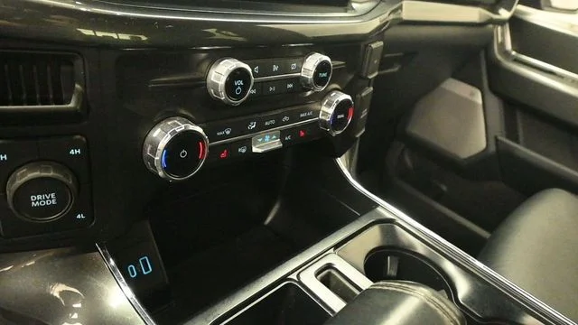Used 2022 Red Ford XLT image 18