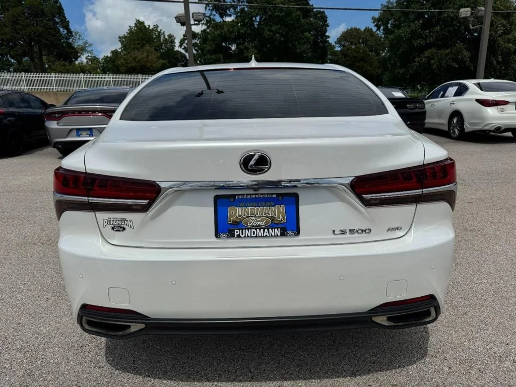Used 2018 Ultra White Lexus 500 Base image 4