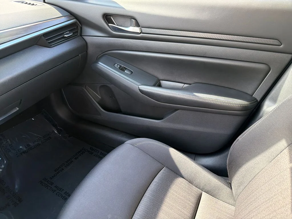 2024 Nissan Altima SV - Photo 28