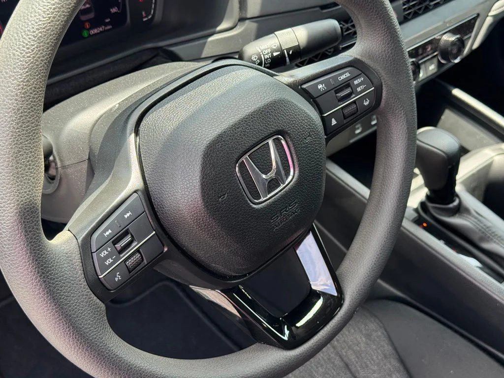 Used 2025  Honda LX image 15