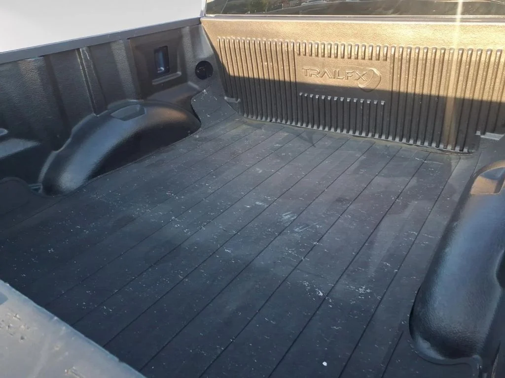 Used 2019 Blue Ford XLT image 6