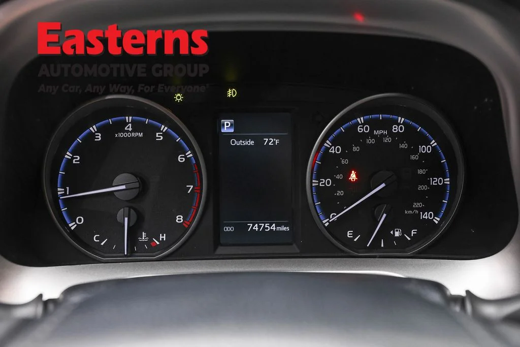 Used 2017 Blue Toyota XLE image 18