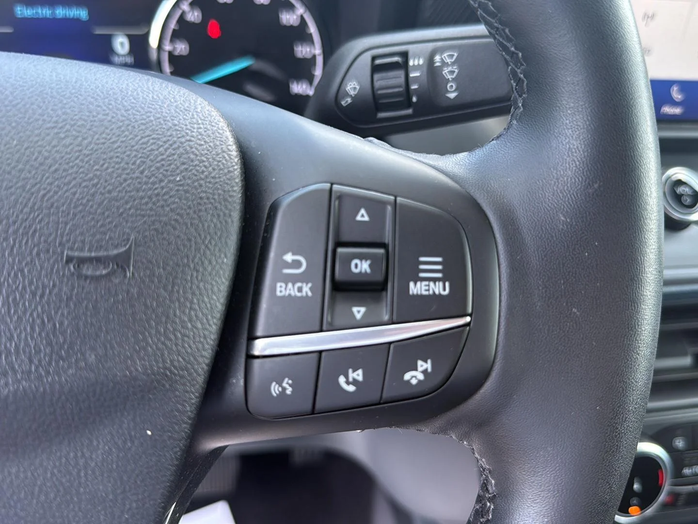 Used 2024 Carbonized Gray Metallic Ford LARIAT image 10