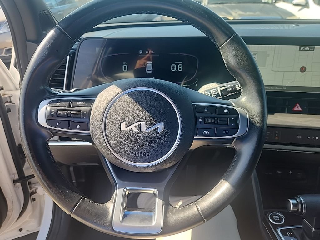 Used 2023 White Kia X-Line image 22