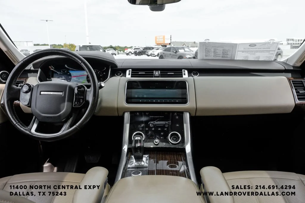 Used 2019 Silver Land Rover HSE image 18