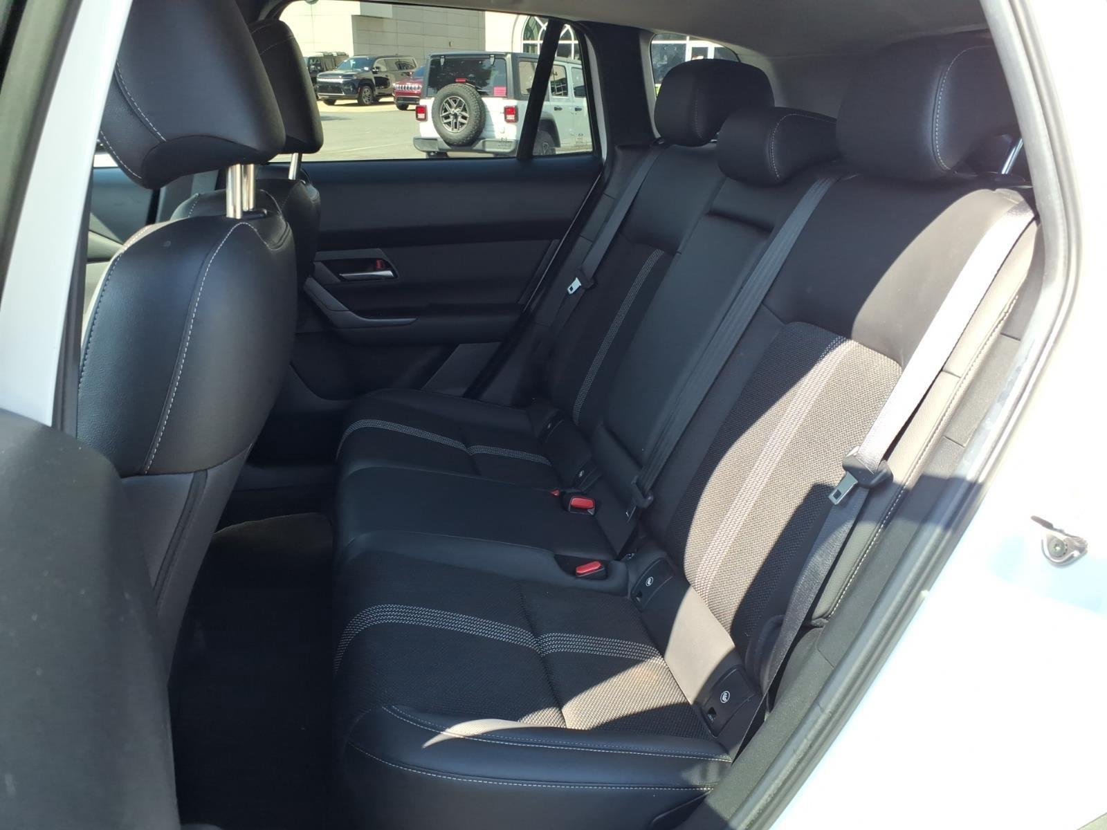 Used 2025 Wind Chill Pearl Mazda 2.5 S Preferred Package image 19