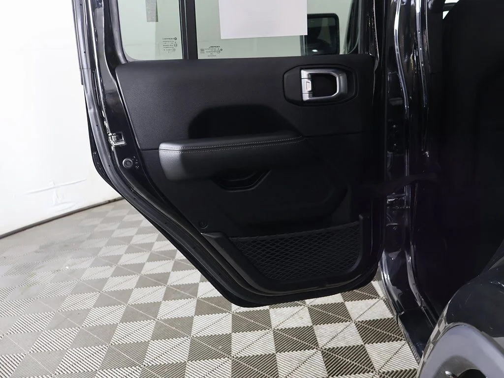 Used 2023 Black Jeep Sahara image 20