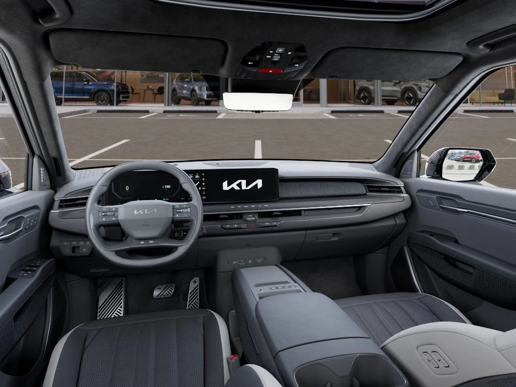 New 2026 Wolf Gray / Black Roof Kia GT-Line image 14