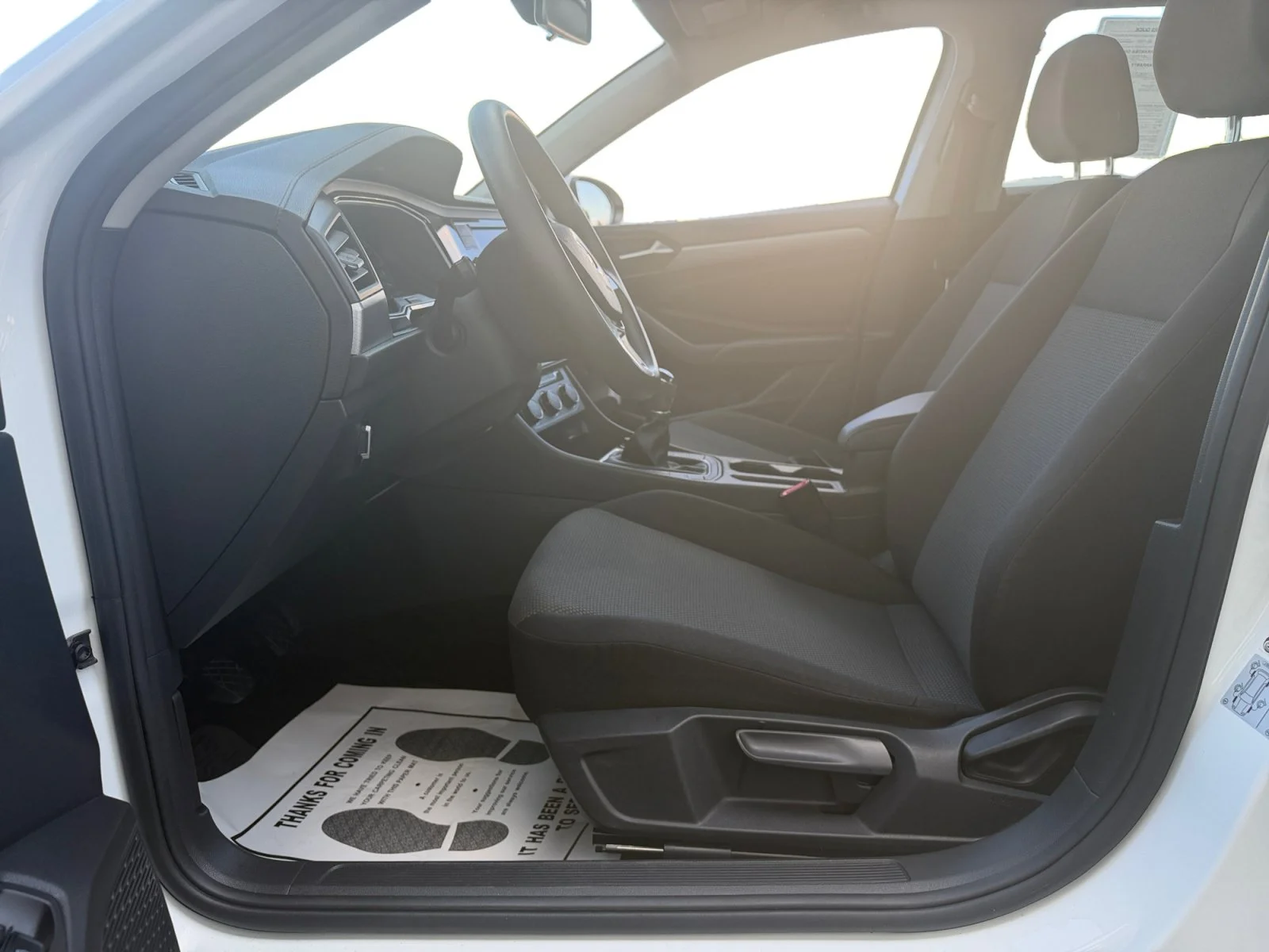 Used 2021 Pure White Volkswagen S image 8