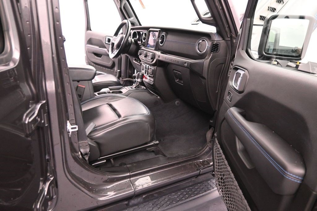 Used 2021 Granite Crystal Metallic Clearcoat Jeep Unlimited Rubicon image 15
