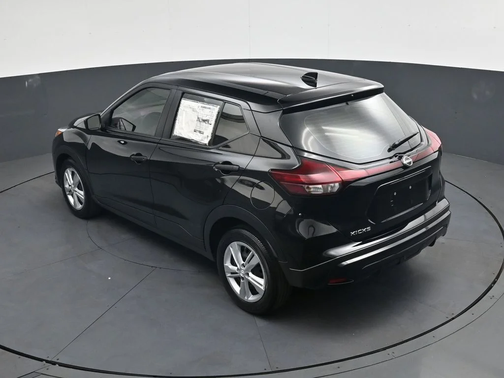 Used 2025 Black Nissan S image 31