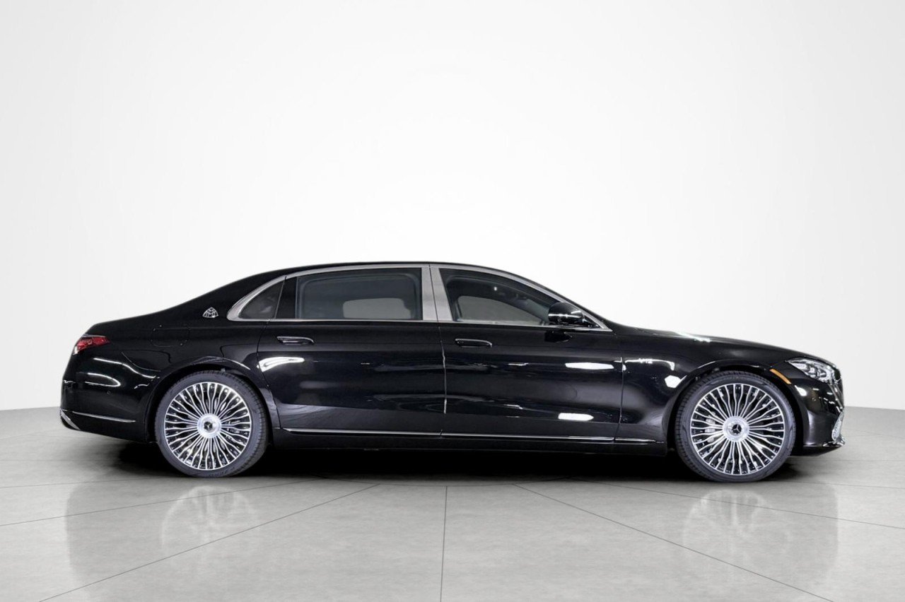 New 2026 Obsidian Black Metallic Mercedes-Benz Maybach S 680 4MATIC® Sedan image 6