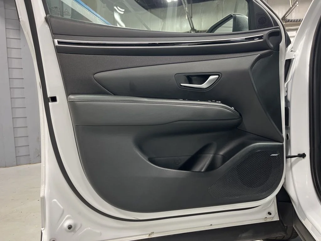 Used 2022 Ice White Hyundai Limited image 11