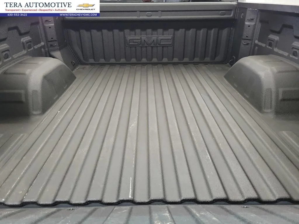 2024 GMC Sierra 1500 SLT - Photo 18