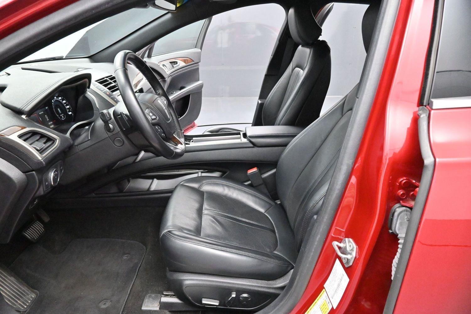 Used 2020 Red Carpet Metallic Tinted Clearcoat Lincoln Reserve image 14