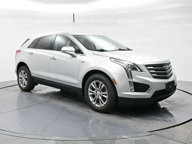 Used 2017 RADIANT SILVER METALLIC Cadillac Luxury FWD image 1