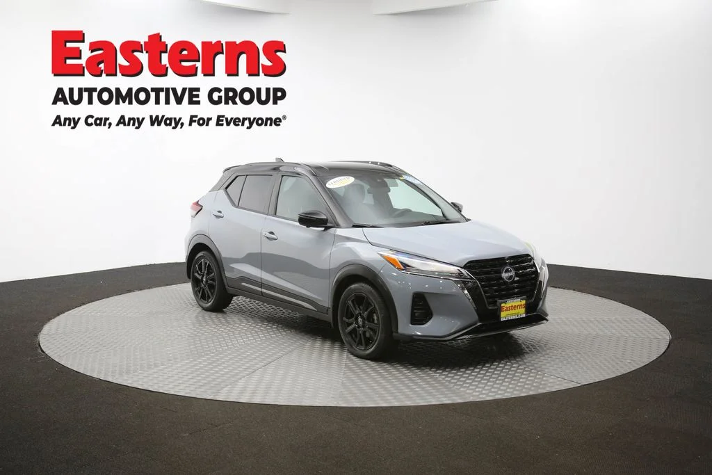 Used 2023 Gray Nissan SR image 48