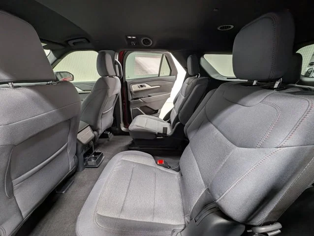 New 2027 Ruby Red Metallic Tinted Clearcoat Ford Active image 44